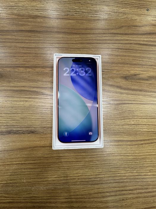 iPhone 17 pro max 100% orange sim-e-sim