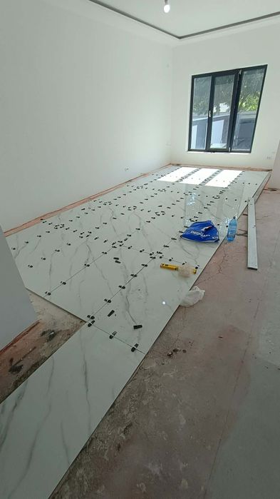 mester faiantar jugrav rigipsar zidar instalator intretinere elrctrician montator usi..
