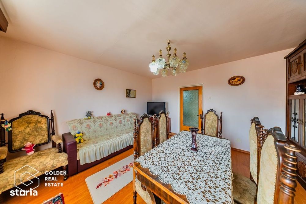 Apartament 4 camere, total decomandat, zona Miorita