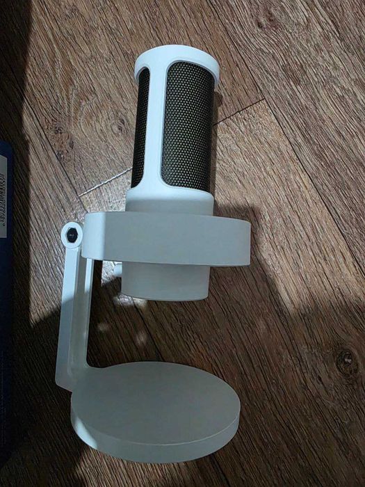 Продам Игровой микрофон Fifine Apligame A8