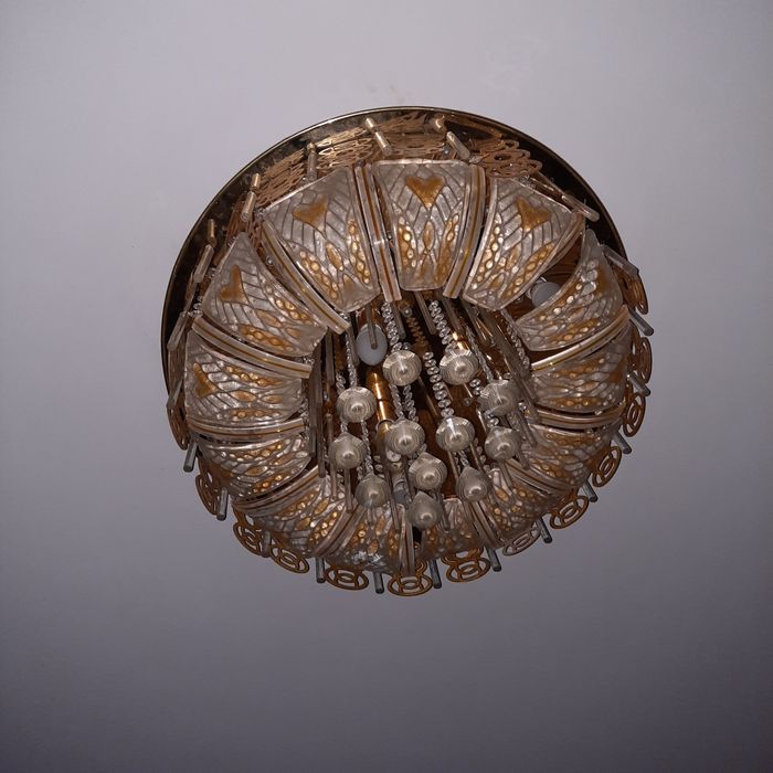 Люстра (qandil).