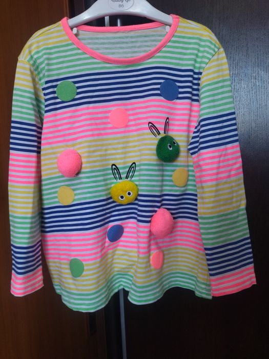 Продам детские вещи на 6 -7 лет .