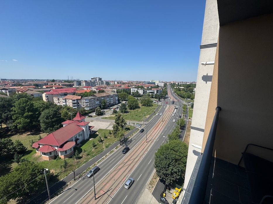 Proprietar inchiriez apartament cu 3 camere.