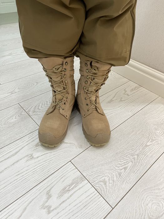 Абсолютно новые берцы