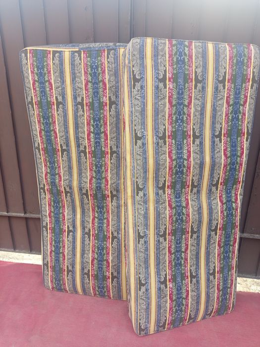 Матрас ( размер 180 на 80 ) .