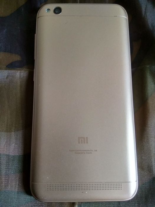Смартфон Xiaomi Redmi 5a