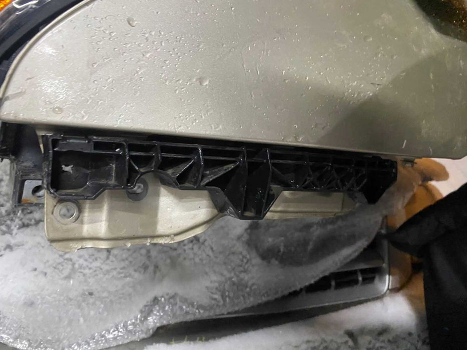 Крепления бампераLEXUS RX300//330//350//400h