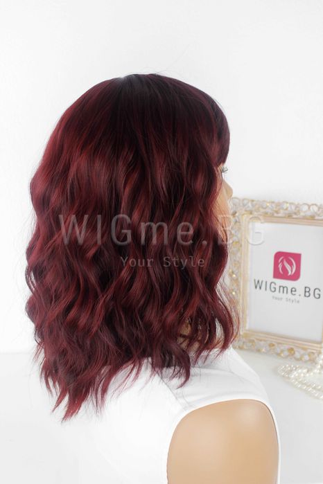 Червена перука на вълни с бретон Дейзи