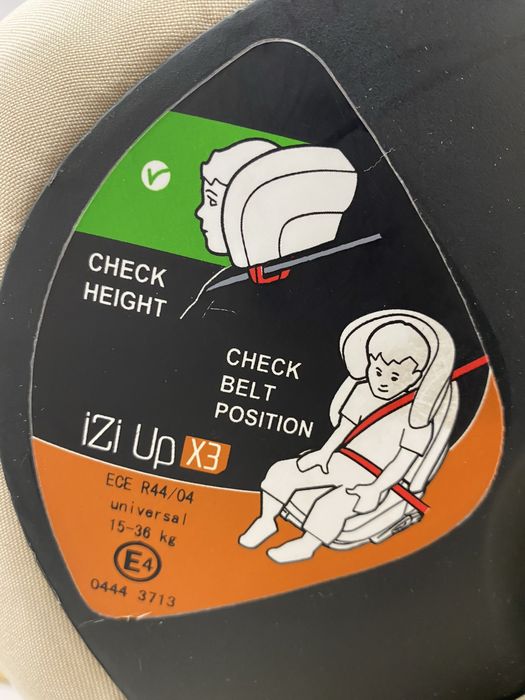 Продам автокресло Besafe