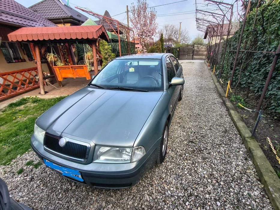 Skoda Octavia 1 2002 \ Motor 1.6 SR \ Dotari \ Manuala \