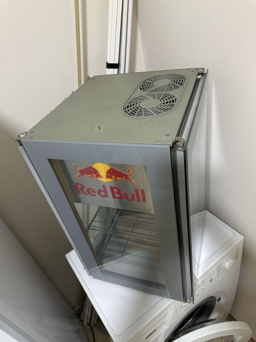 Холодильник Red-buL