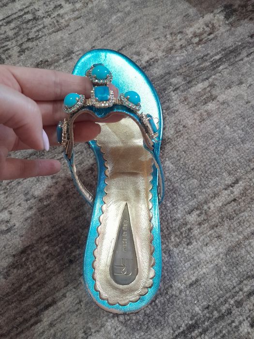 Продам шлепанцы Италия