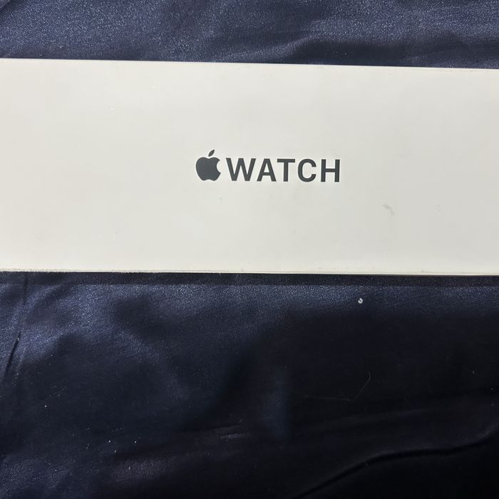 Apple Watch SE , срочно