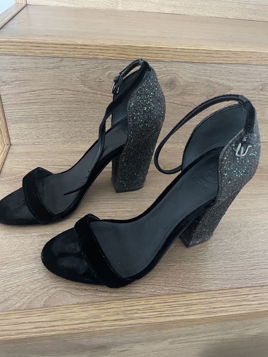 Дамски сандали Guess