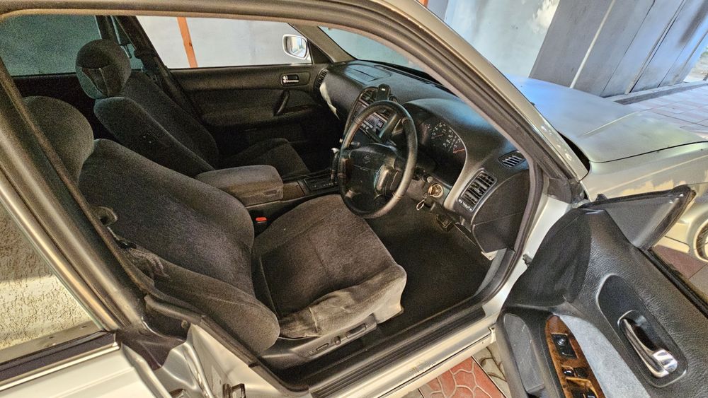 Срочно продаю ниссан