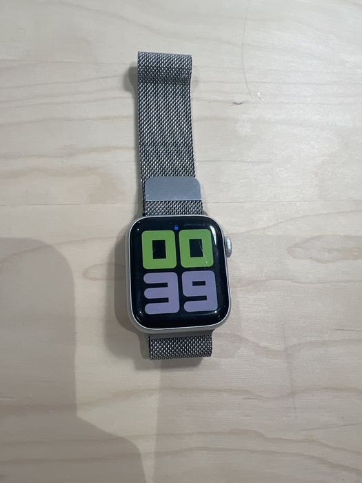 Apple Watch series 5 40mm Aluminium & Ceramic