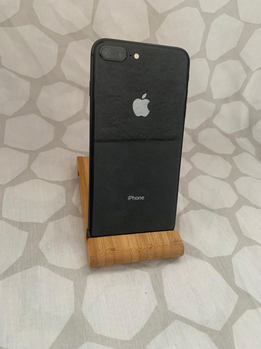 Iph.8 plus 256gb vezi pozele. Baterie 75%