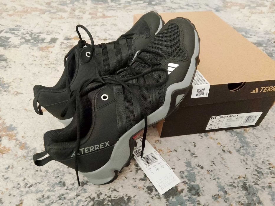 НОВИ Adidas Terrex AX2R K – Оригинални, № 38,5, 94 лв.