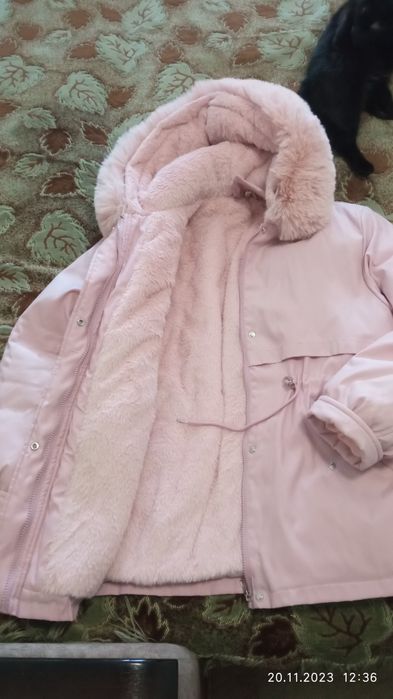 Продам зимнюю куртку