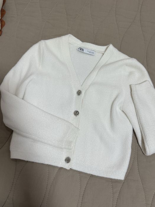 Жилетка на Zara, нова.