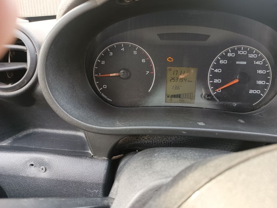 Лада гранта 2013 года газ-бензин