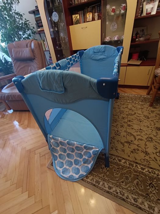 Детска сгъваема кошара с две нива