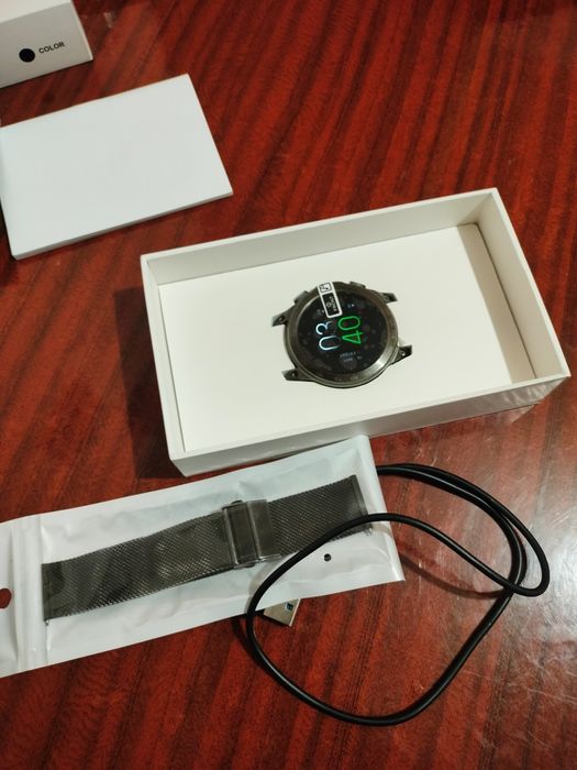 Продаю Часы, все в комплекте