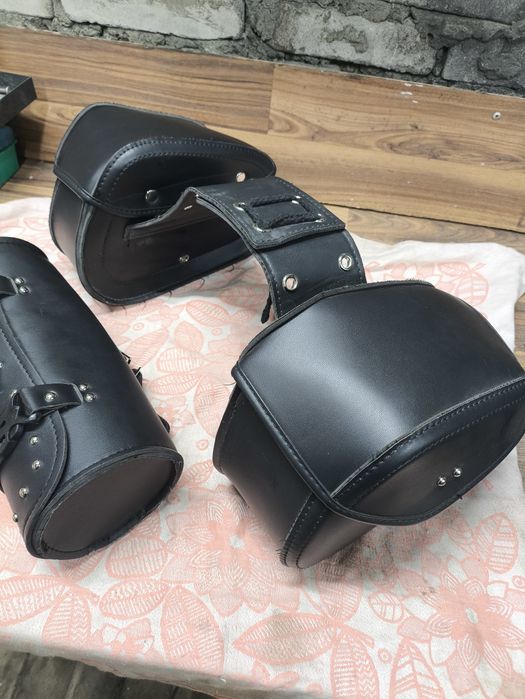 Продам кофры на мотоцикл .