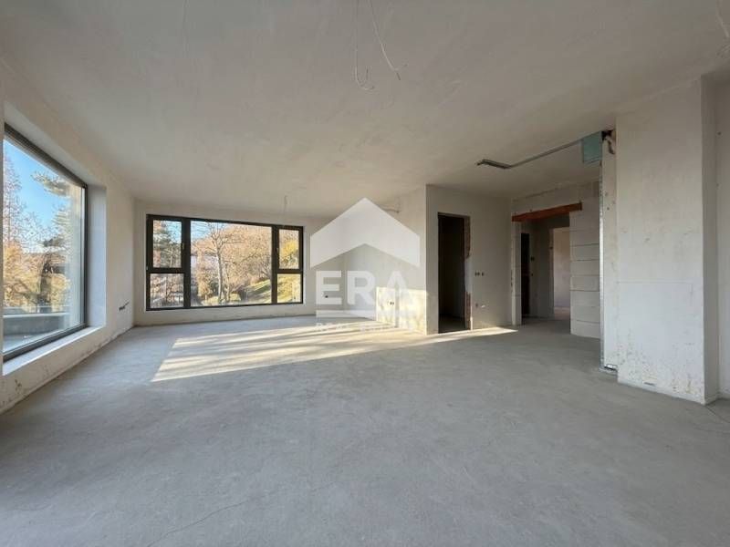 Продава се Тристаен апартамент в София, Бояна - 200 кв.м за 1148 €/кв.м - Снимка #2