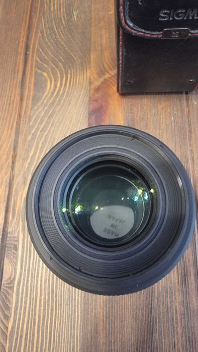 SIGMA 105mm 1:2.8 DG MACRO