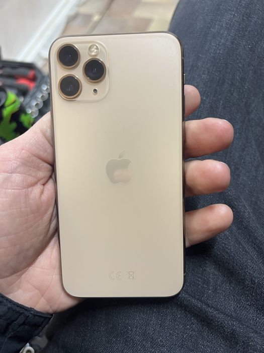 Продаю Айфон 11 Pro