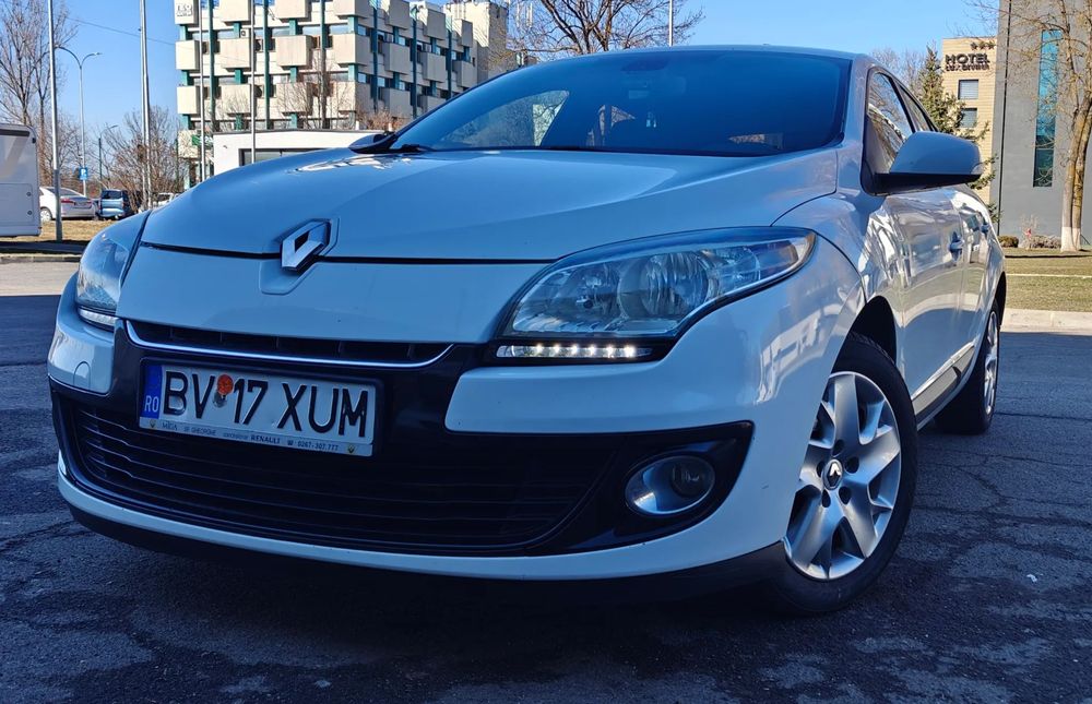 Renault Megane Renault Megane III hatchback, an fabricație 2012, motor 1.5 dCi 110 CP