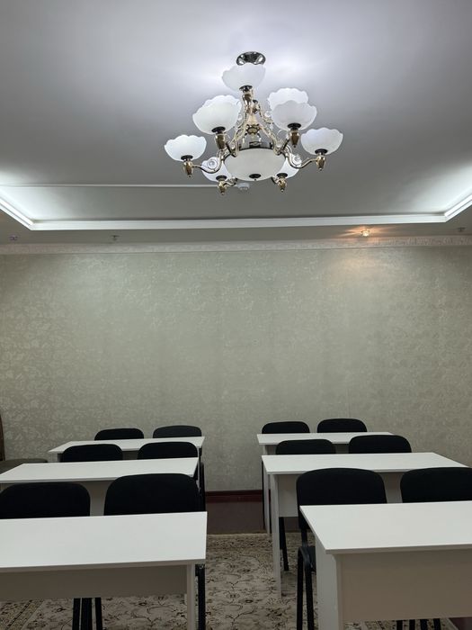 Продам офисные столы и стулья