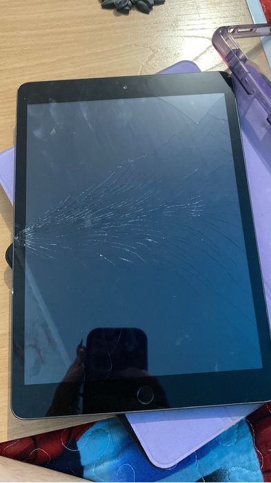 Продам телефоны и айпады