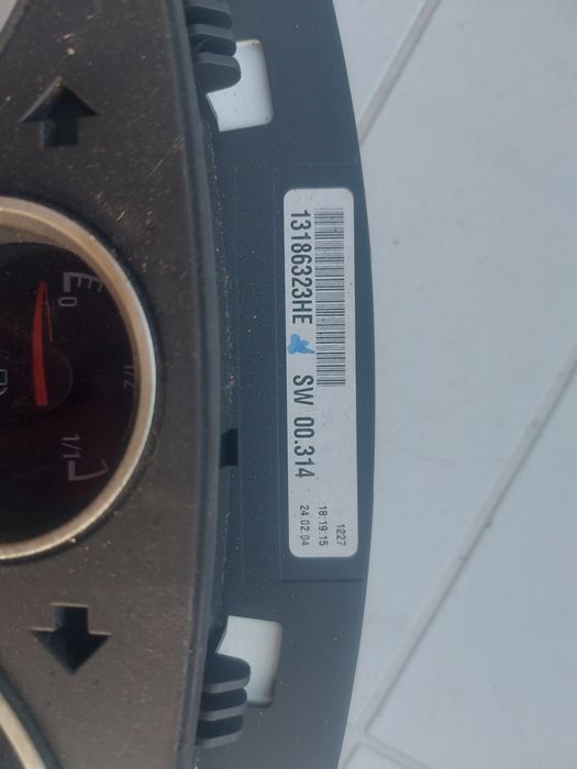 Оригинално Табло Астра H, Зафира Б 2004- 2009 г