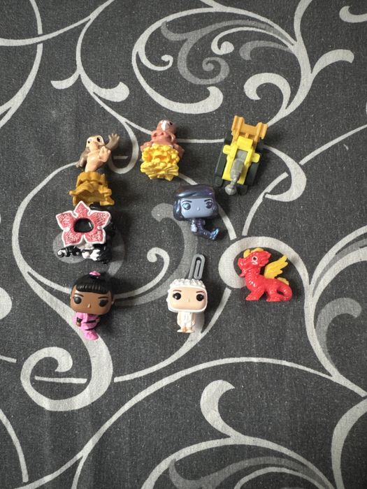 Stranger Thinks kinder joy