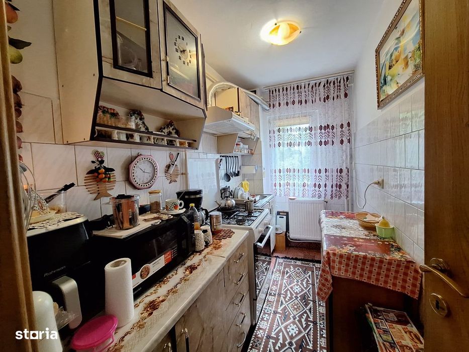 Apartament 2 camere semidecomandate parter,zona Mioritei