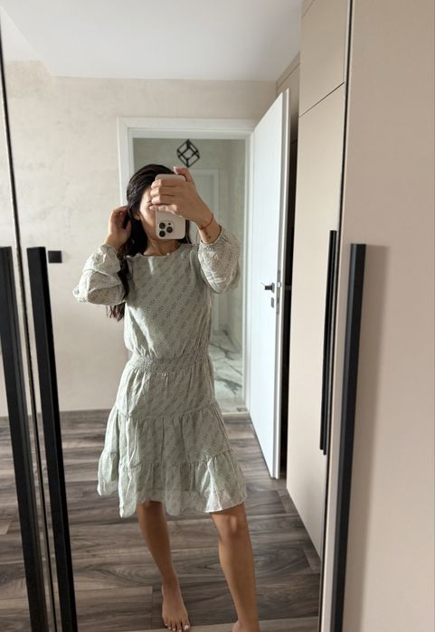 Нова рокля Guess