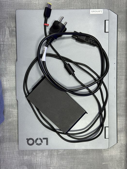 ноутбук Lenovo Loq