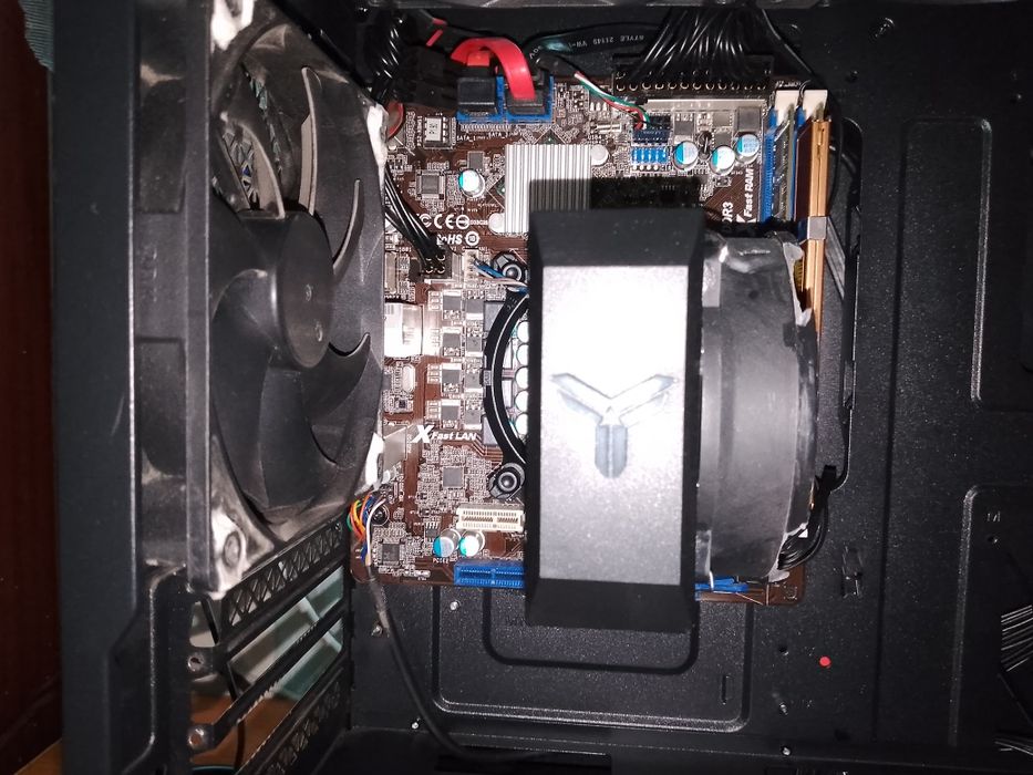 Продаю пк без видеокарты, рабочий.