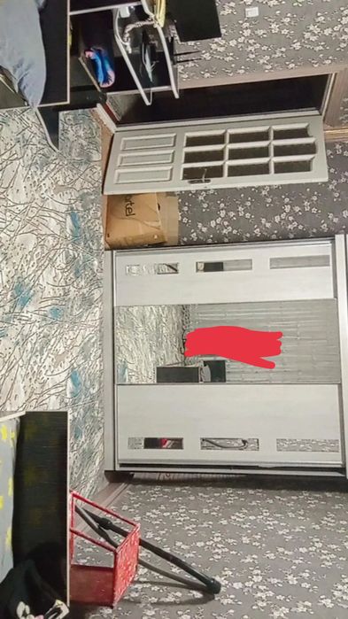 Уй сотилада 3 мик жихозла билан