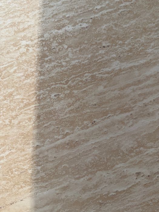 Бежова маса от Камко