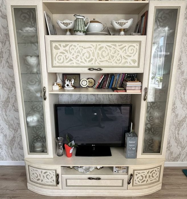 Продам шифонер для гостиной