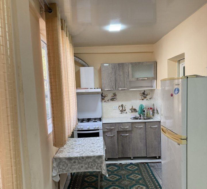 Бодомзор метрога якин жойда 2хонали квартира бор ижарага бераман