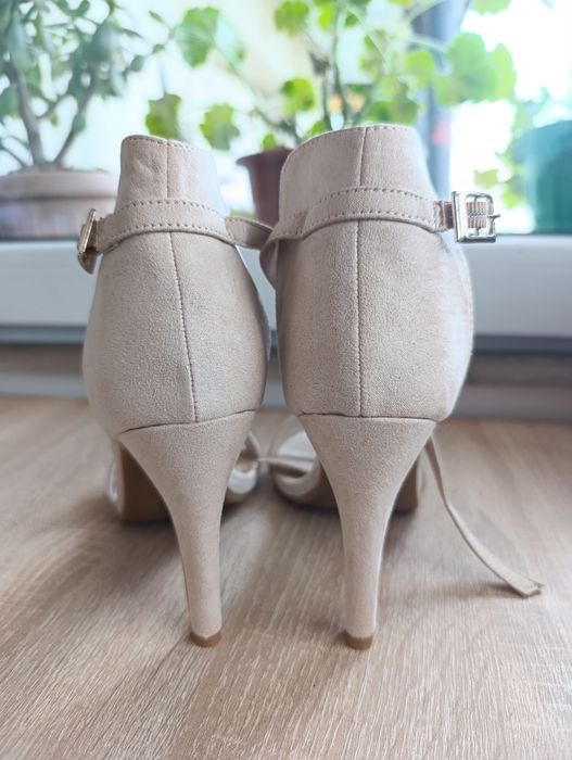 Sandale Bodyflirt crem 36