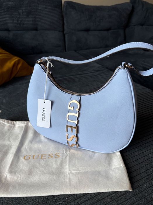 Дамска синя чанта guess