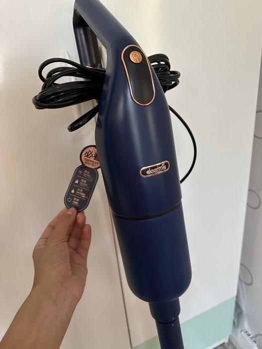 Продаётся вертикальный пылесос Deerma dx1000