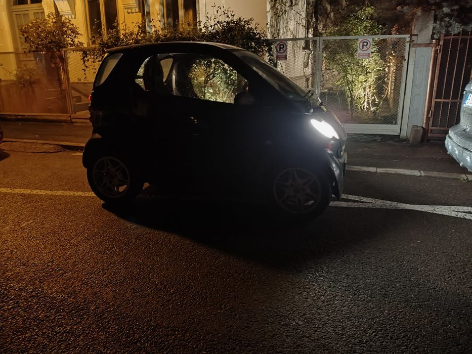 Vând Smart benzina