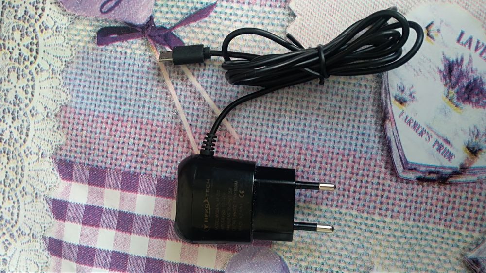 Продам зарядное устройство