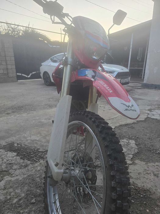 Мотоцикл эндура 300 кубов